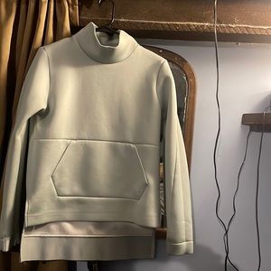 Under Armour climate sweat shirt size small